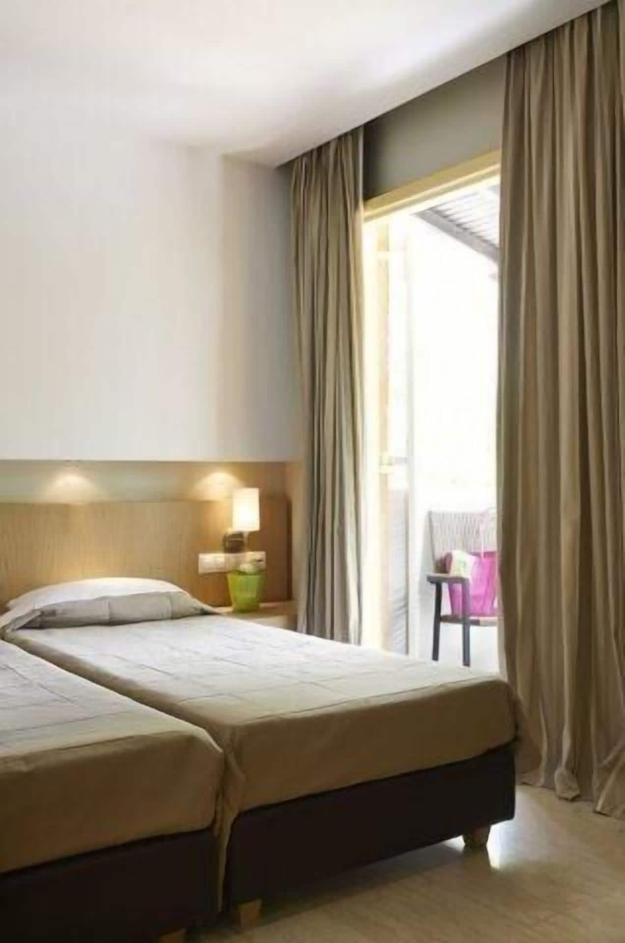 Astoria Hotel Трулос Екстер'єр фото